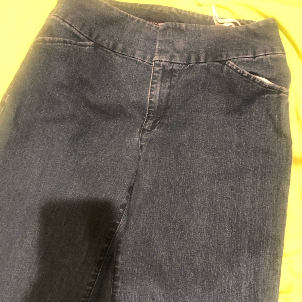 Jeans - Picture 3 of 3